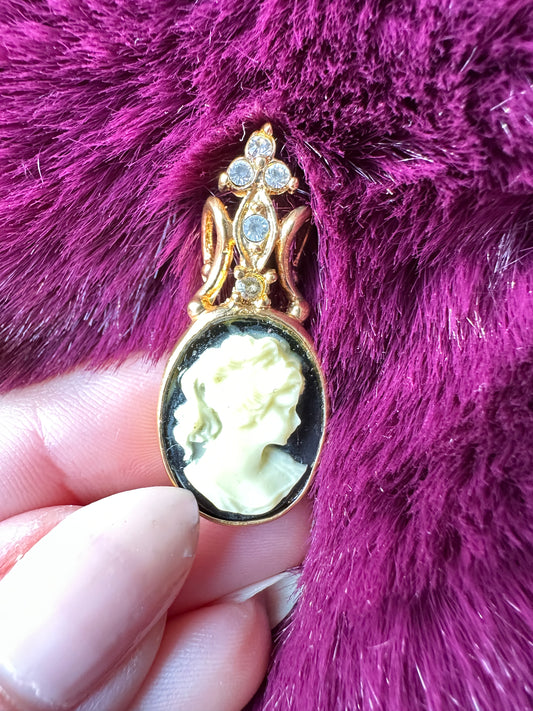 Vintage Gold & Black Cameo Pendant