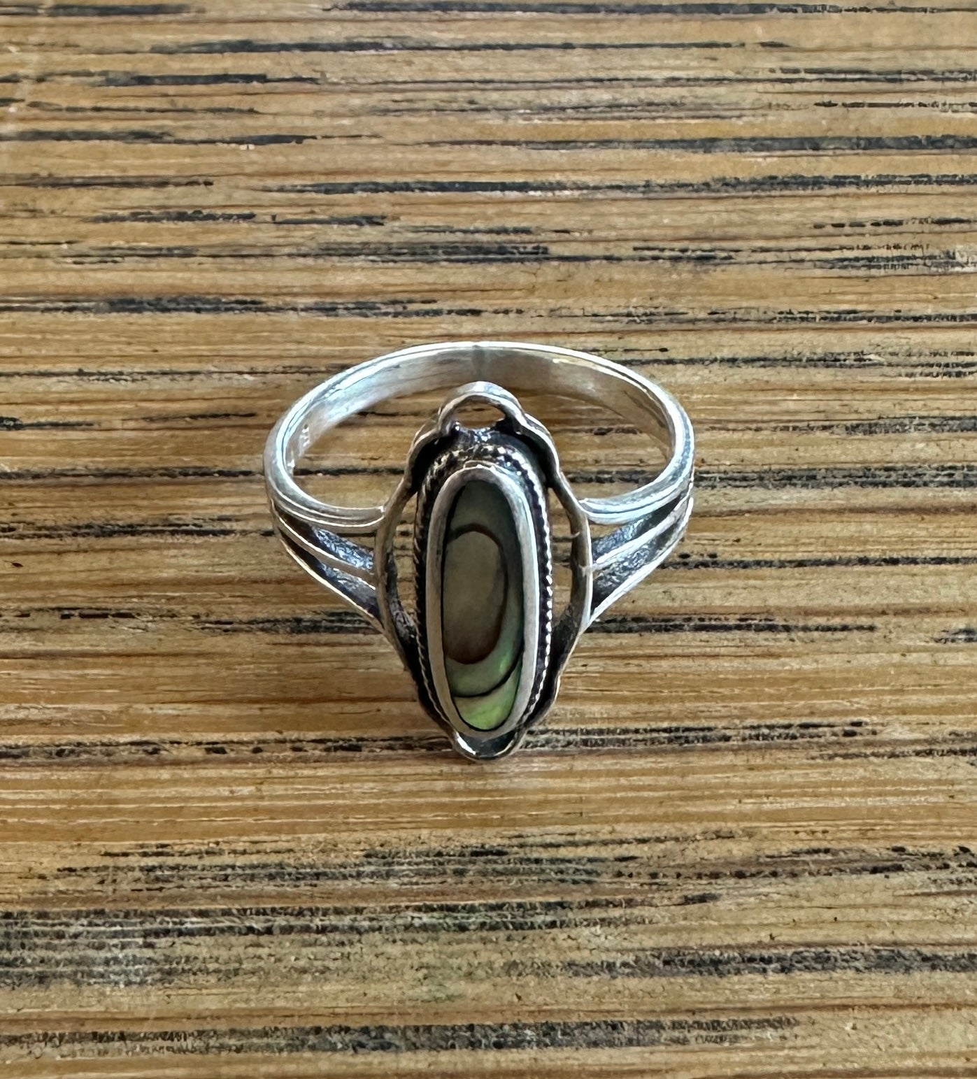 Sterling Silver Mother Of Pearl Ring SZ 5.5