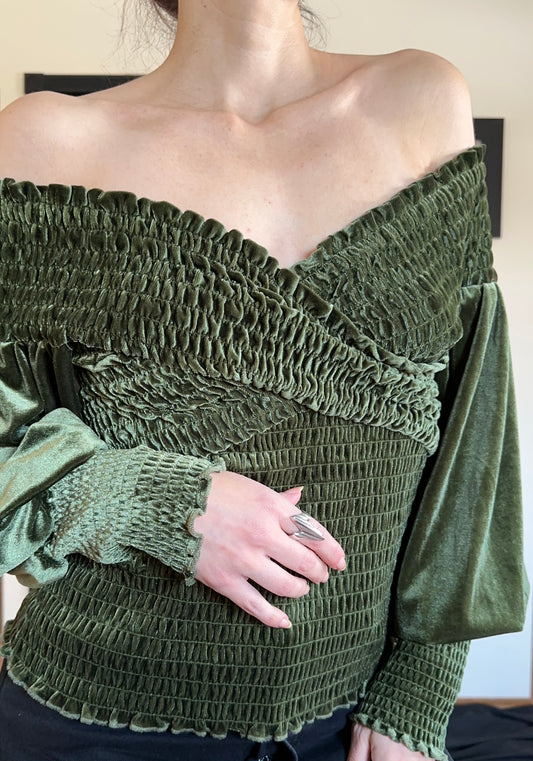 Romantic Off-The-Shoulder Velvet Top L