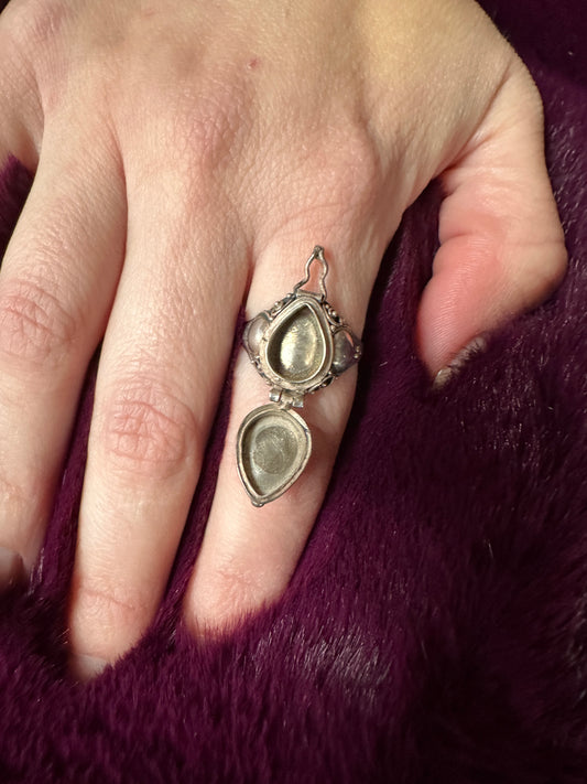 Silver & Carnelian Poison/Snuff Ring SZ 6.5 - 6.75