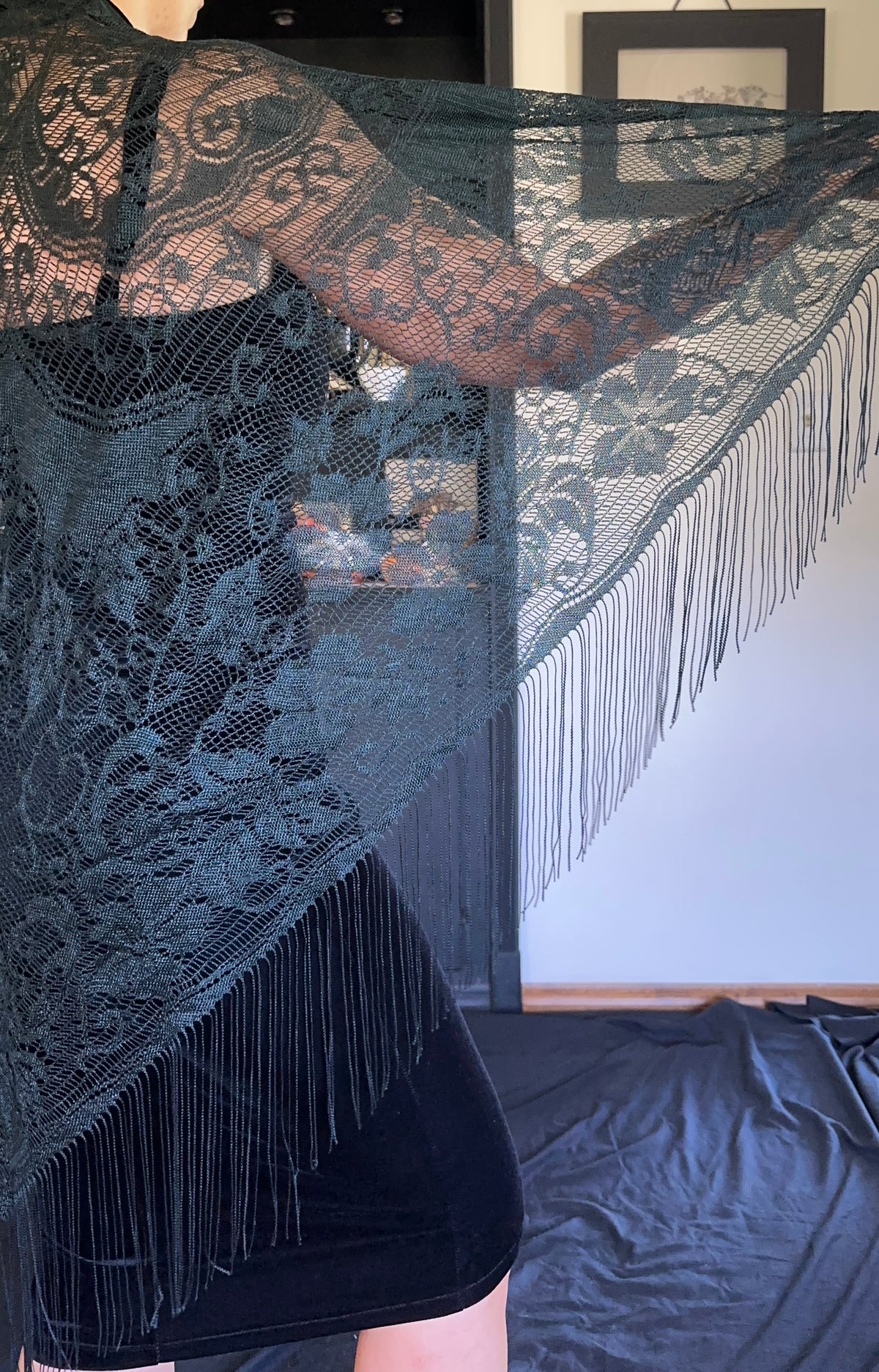 Fringed Lace Shawl O/S