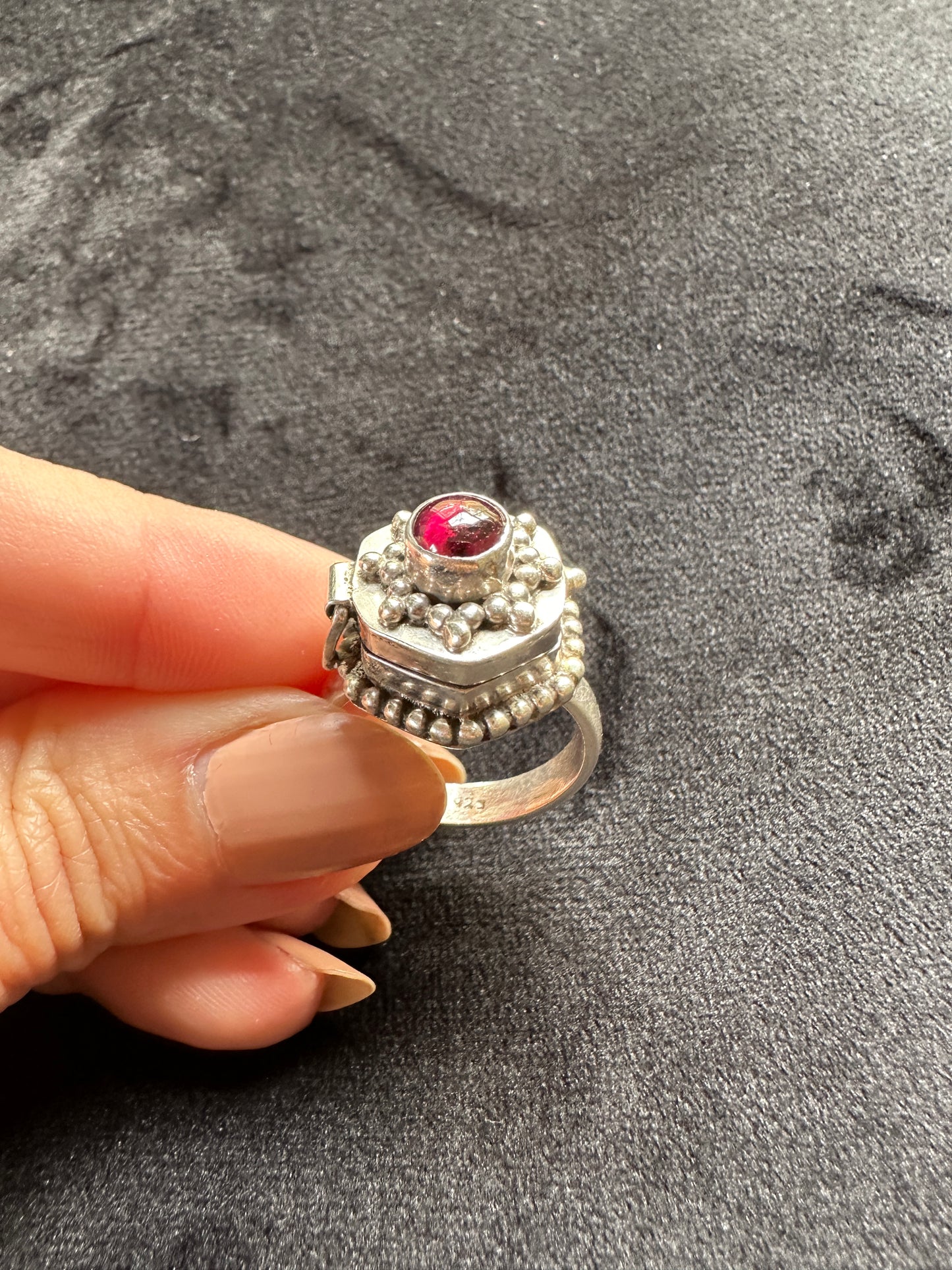 Sterling Silver Garnet Poison/Snuff Ring 8.5