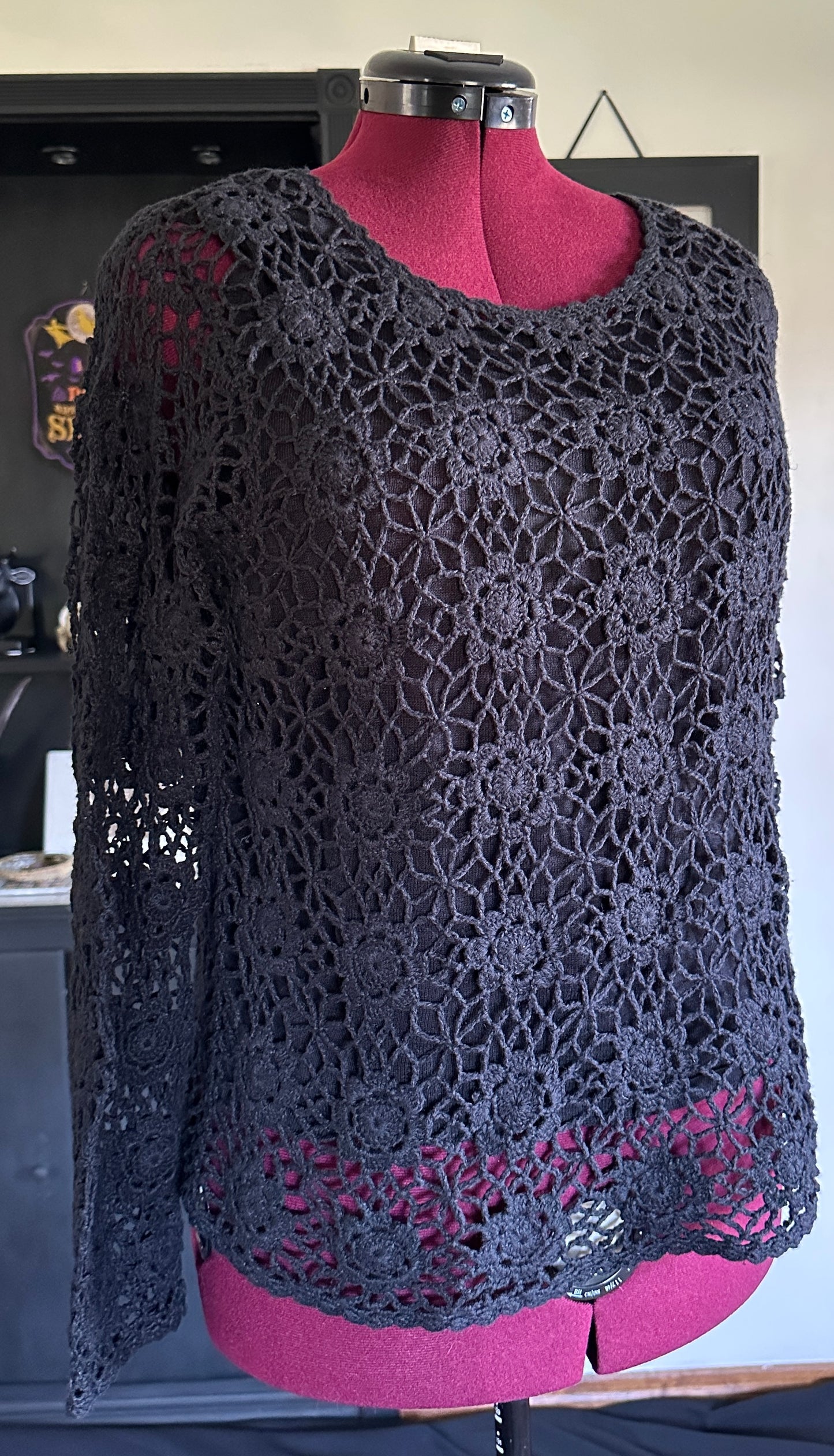 Vintage Crochet Sweater L