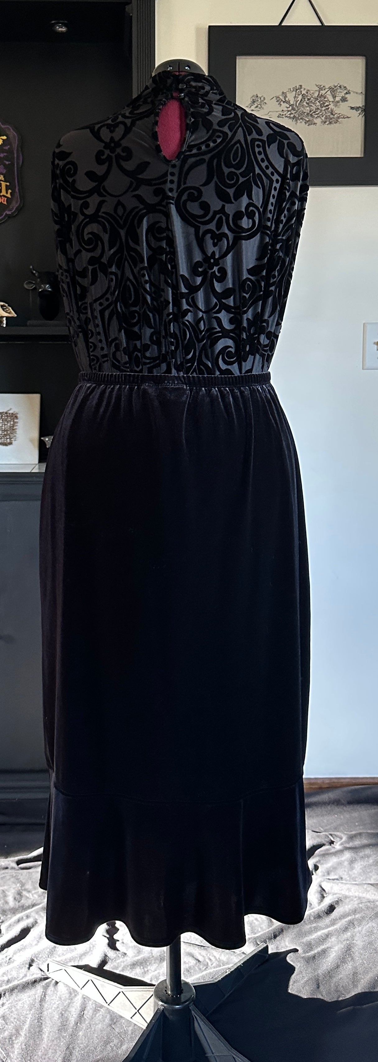 Stretch Velvet Ruffle Hem Skirt 3X