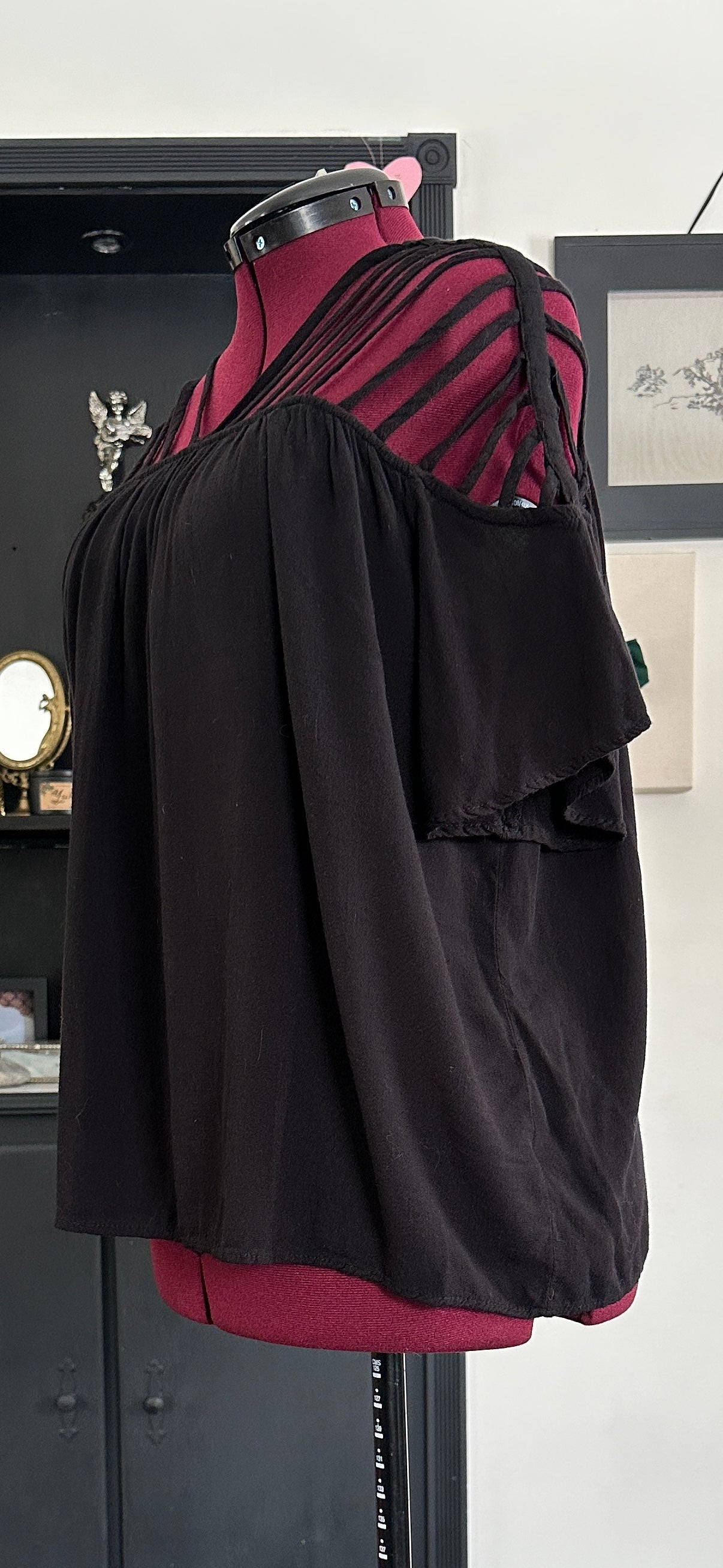 Off-The-Shoulder Top XL