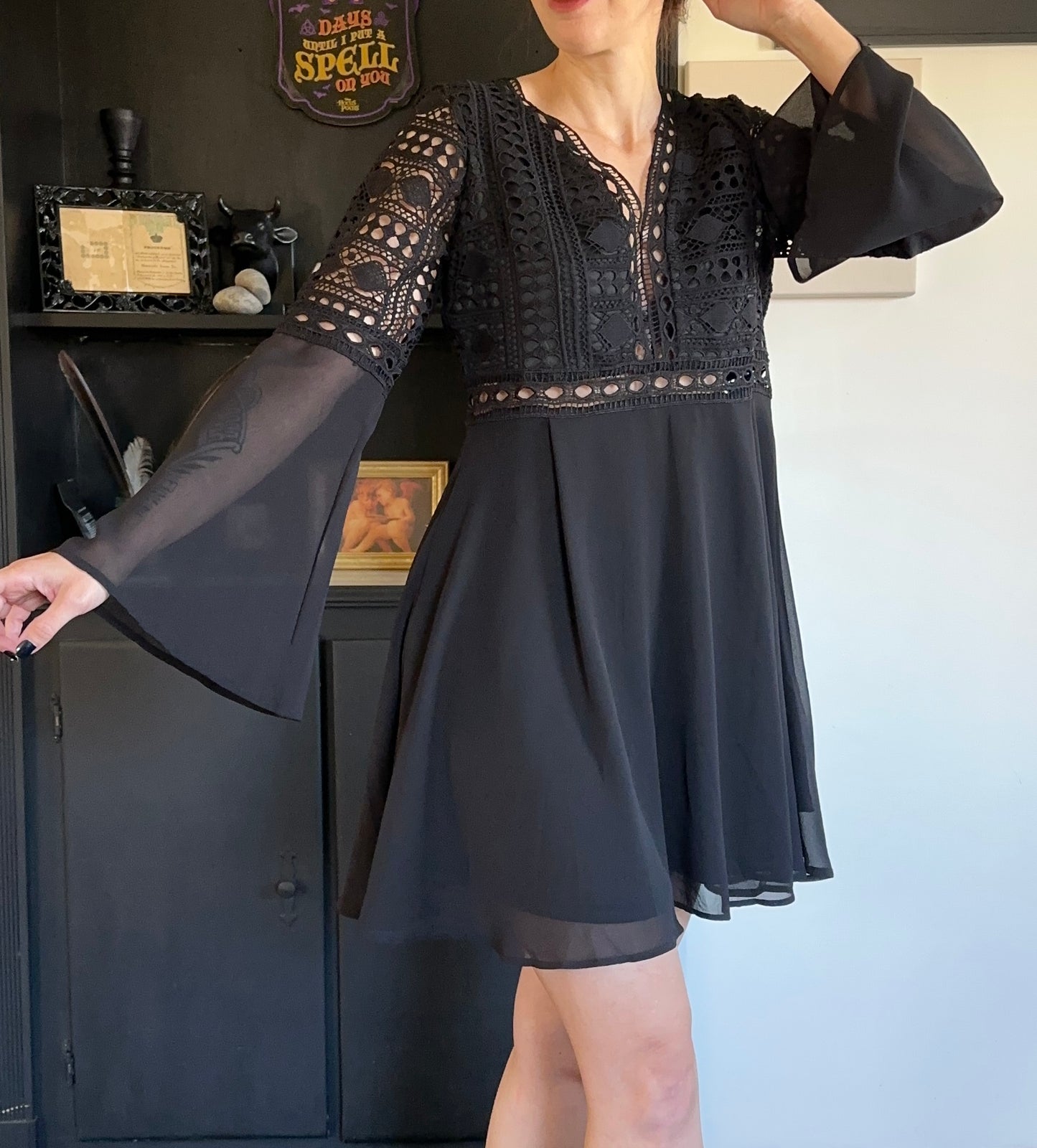 Bell Sleeve Dress L