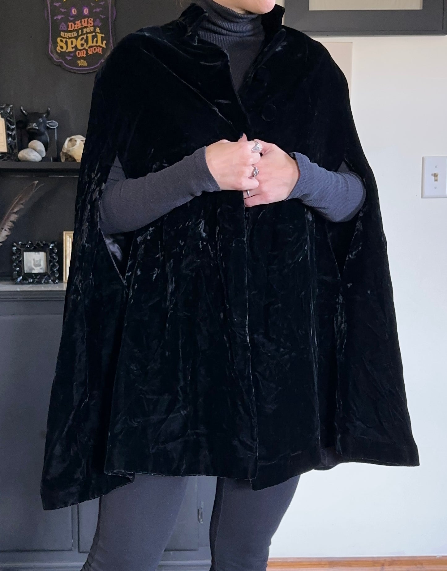 Vintage Black Velvet Cape XS-L