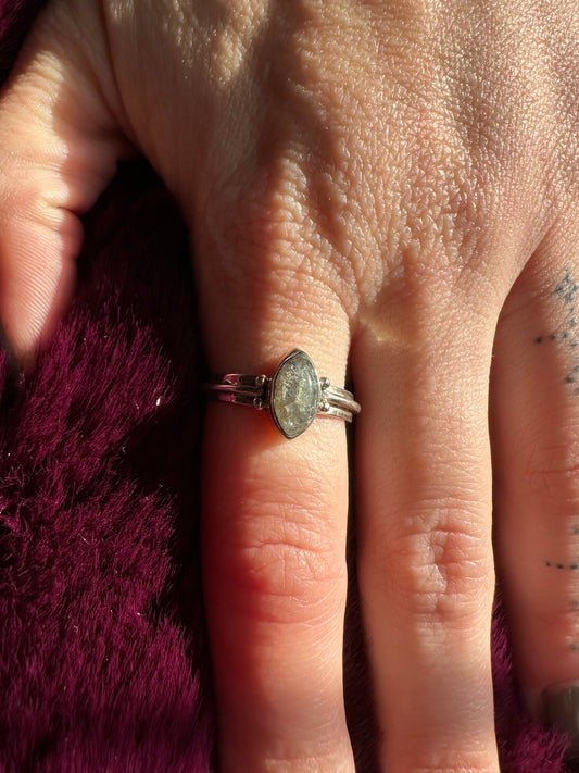 Moonstone & Silver Ring SZ8