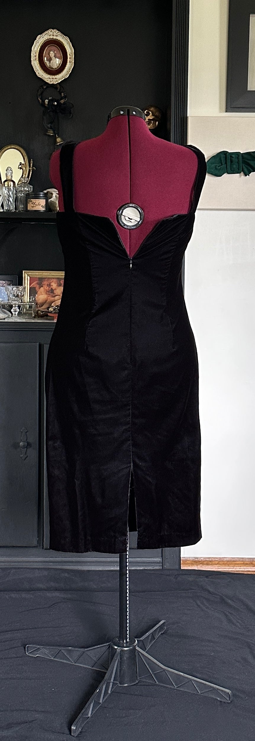 Vintage Velvet Goth Sheath Dress SZ 8