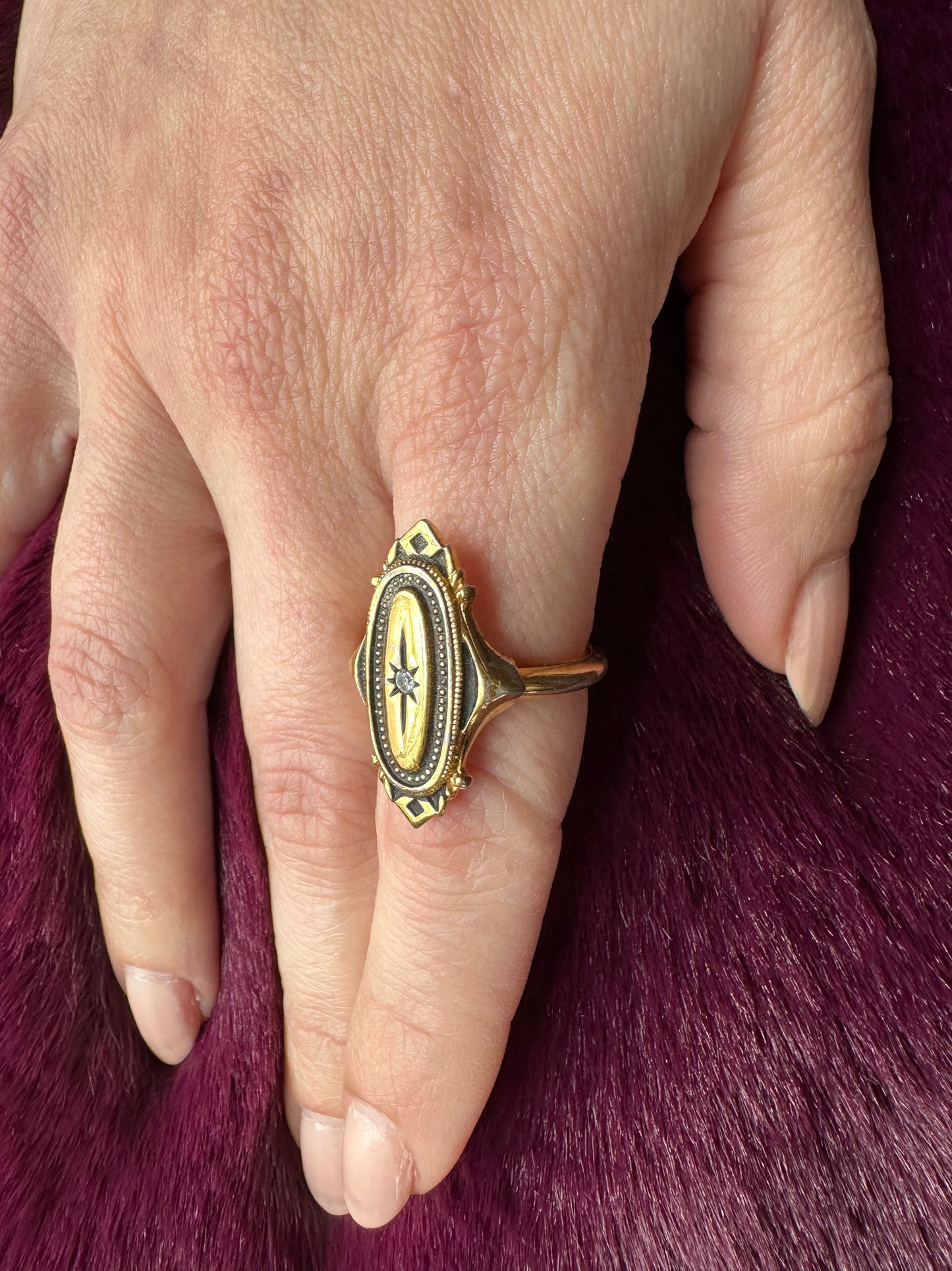 Vintage Avon Mourning Ring SZ. 5-8.5