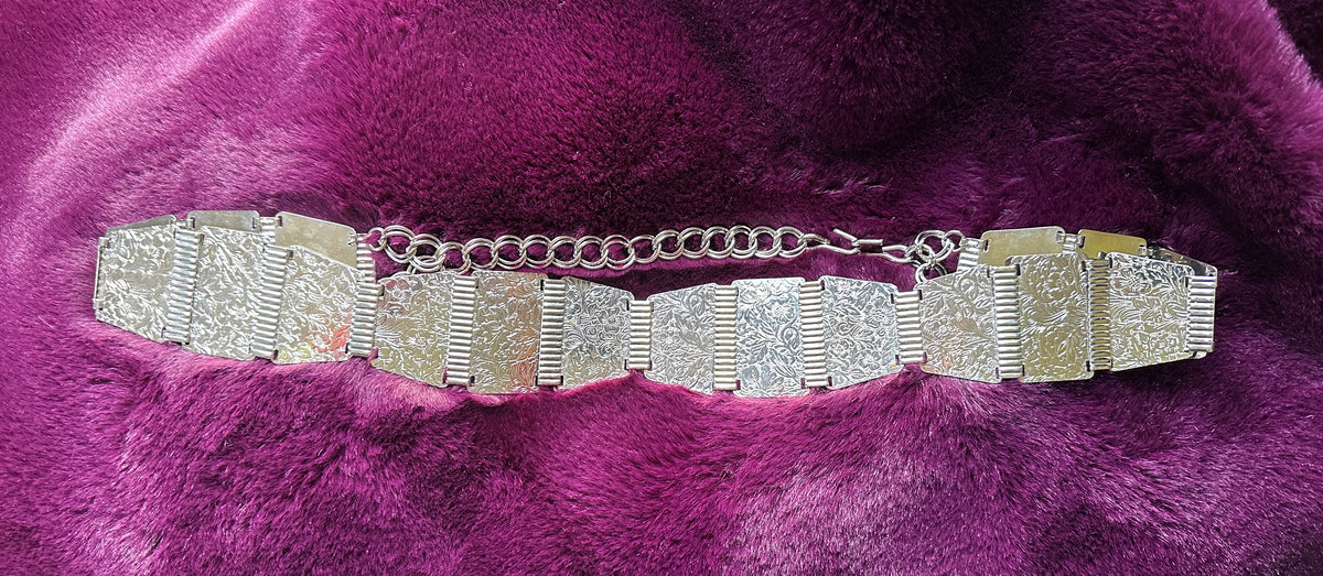 Vintage 70s Medieval Belt 30”-36”