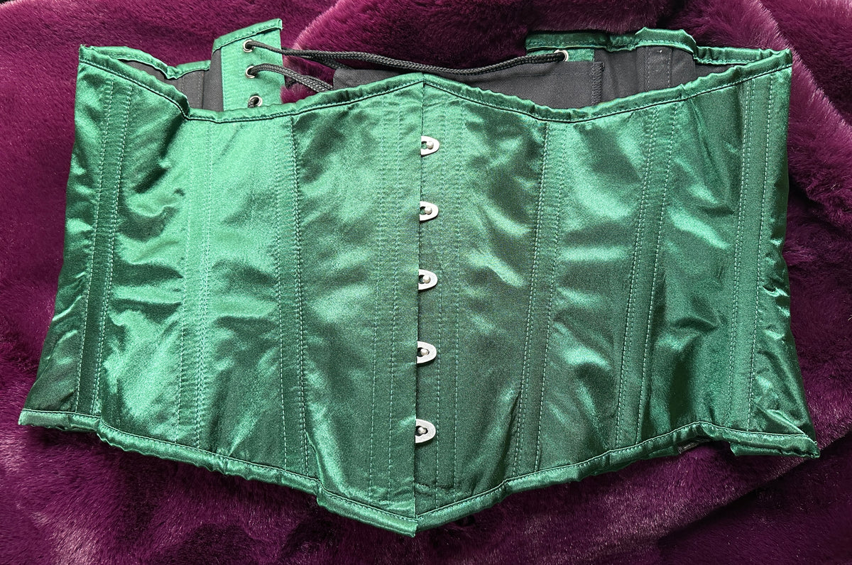 Goth Under Bust Corset 32”