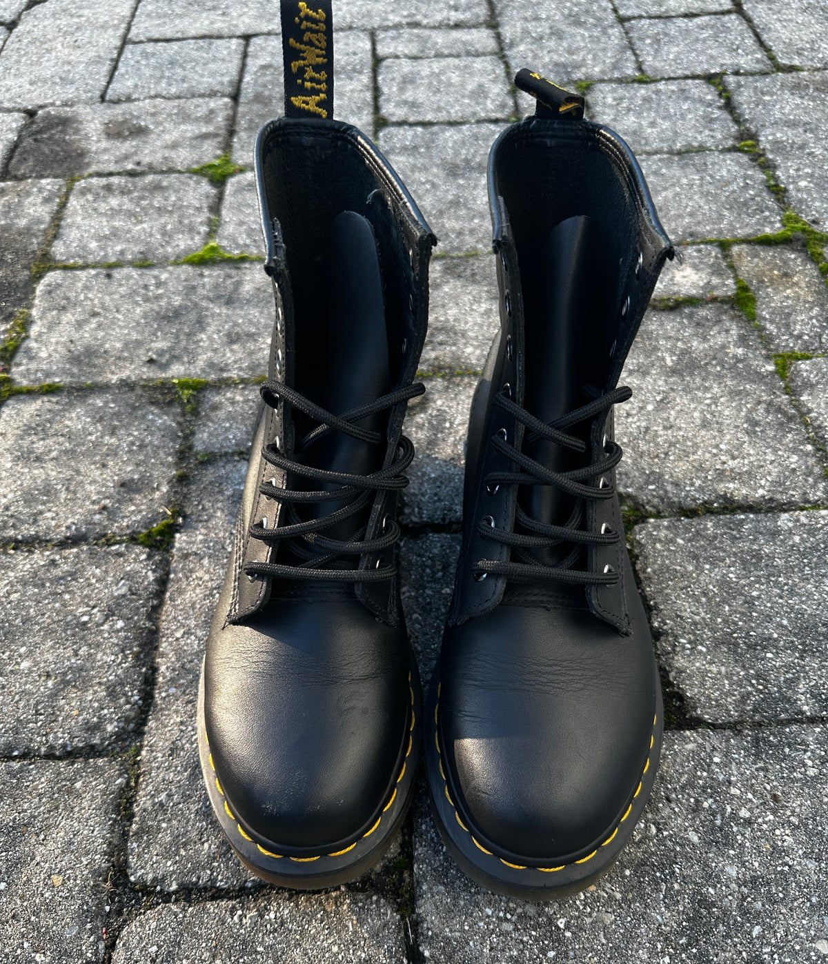 Dr. Martens Classic Boot SZ 7
