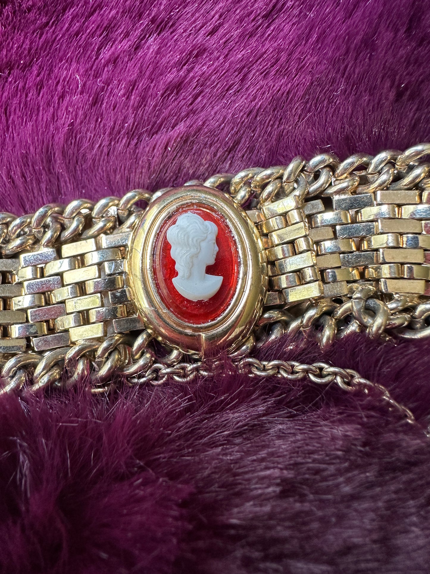 Cameo Mesh Bracelet