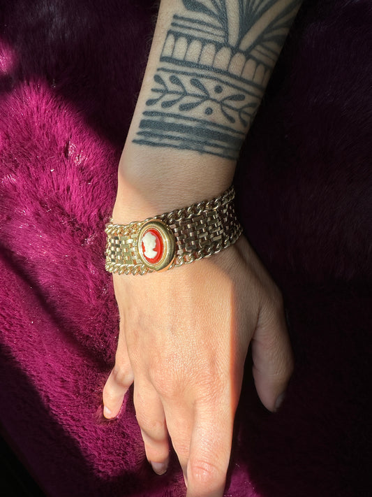 Cameo Mesh Bracelet