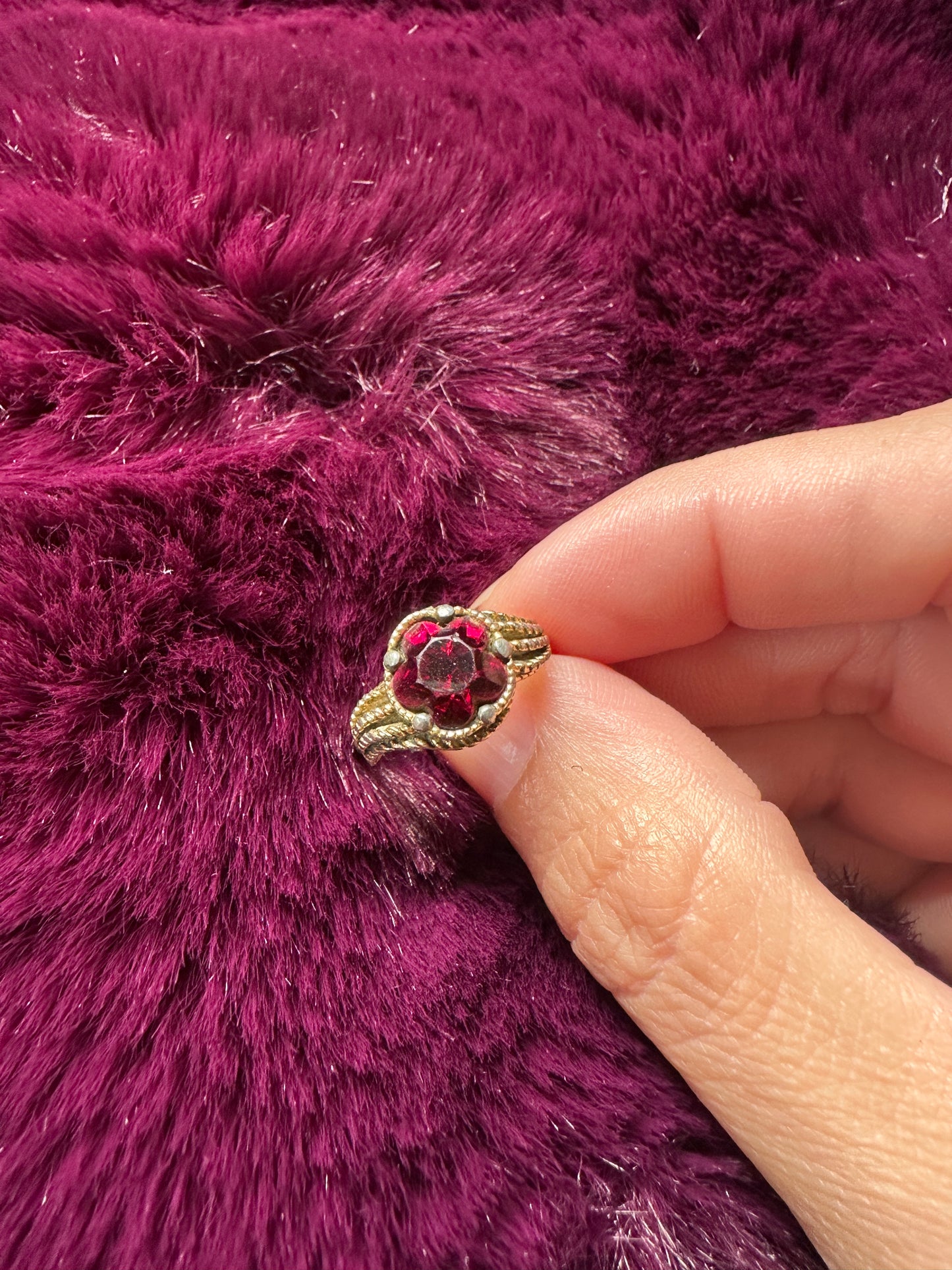 Vintage Avon Ruby Ring SZ 5.25
