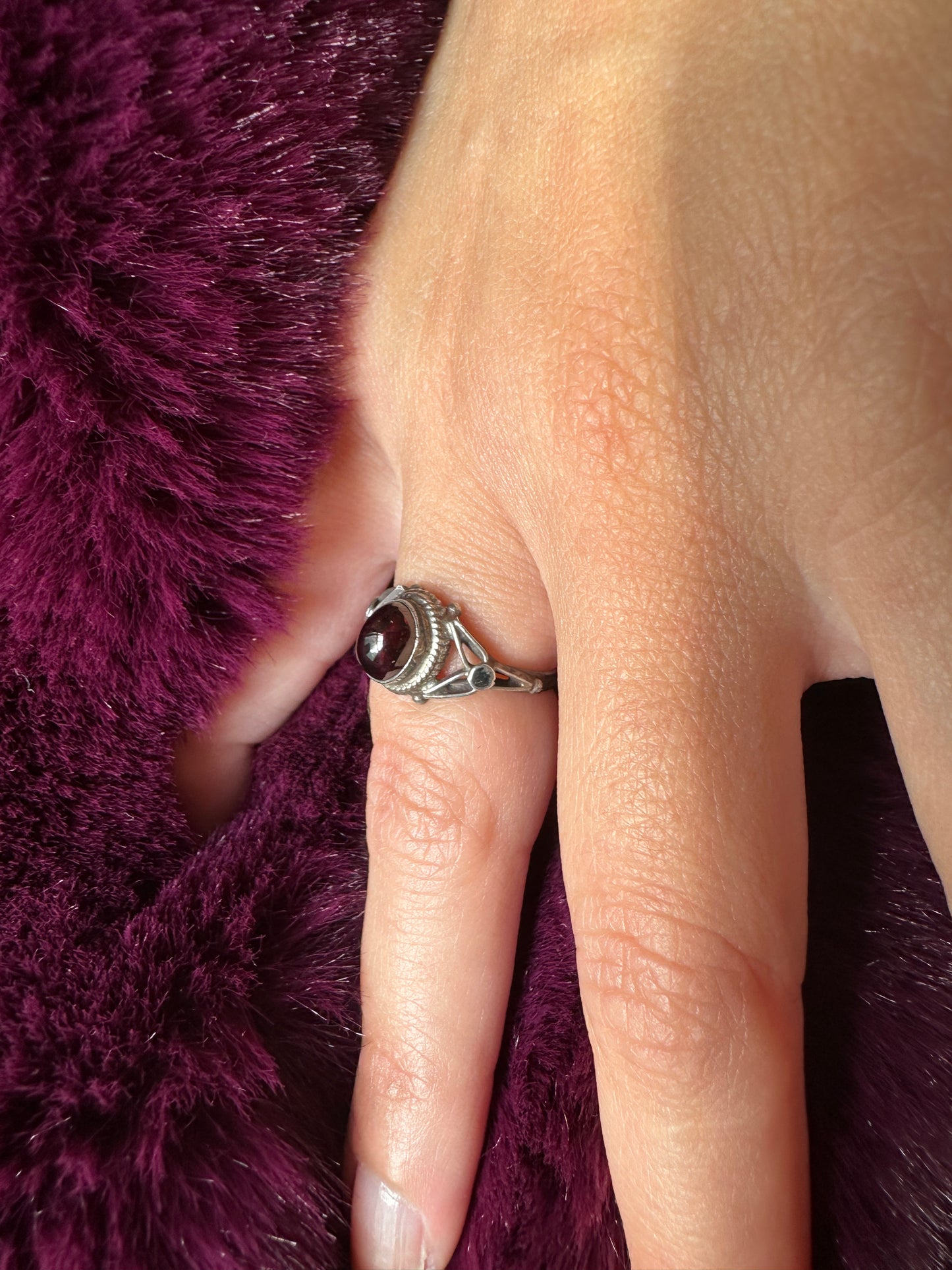 Garnet Deco Ring SZ 5