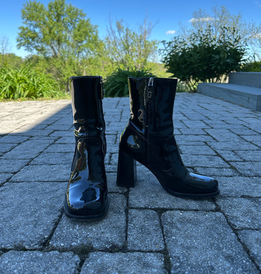 Marc Jacobs Patent Leather Booties SZ 8 - 8.5