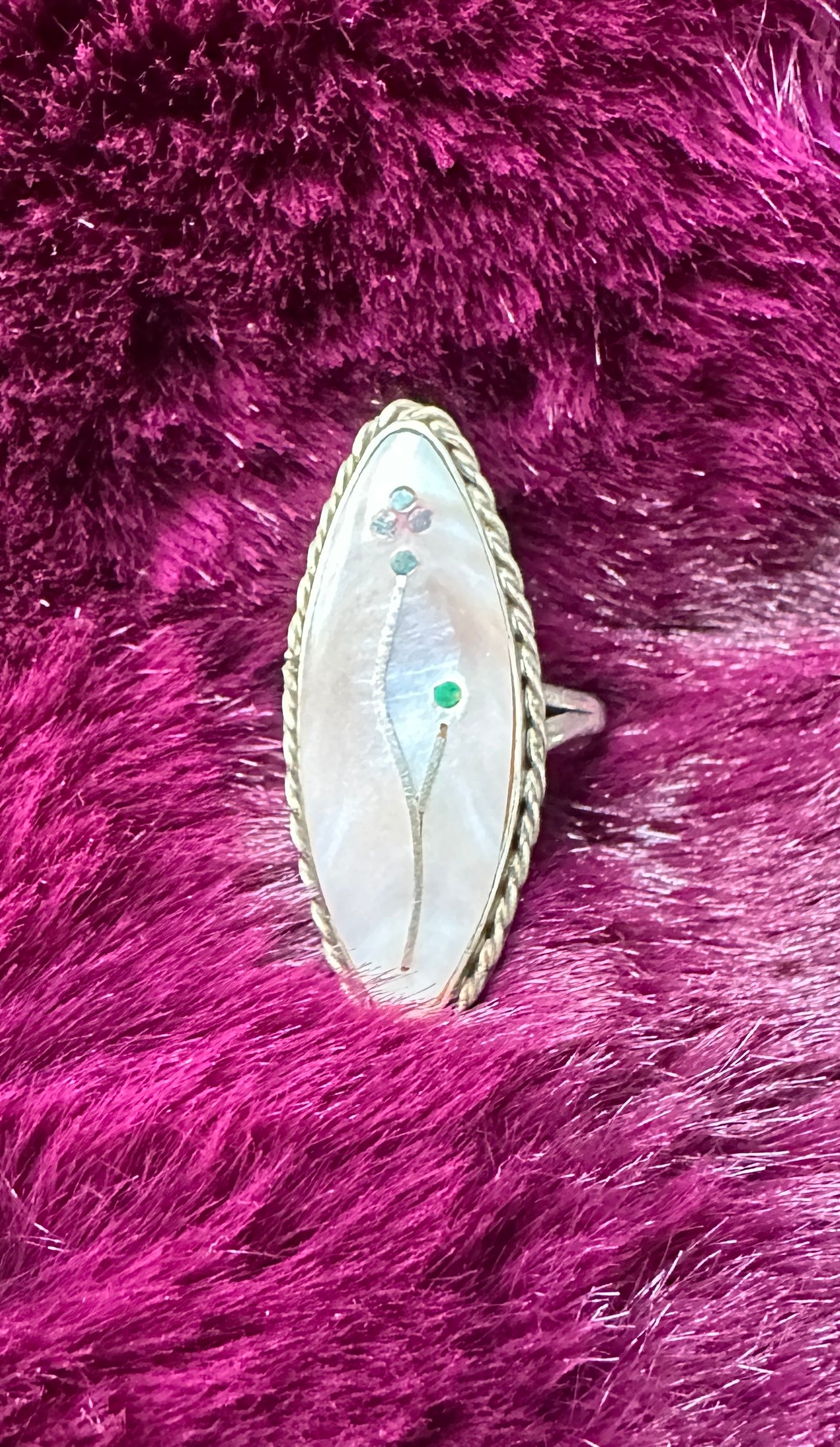 Mother of Pearl Silver Ring SZ 7.75