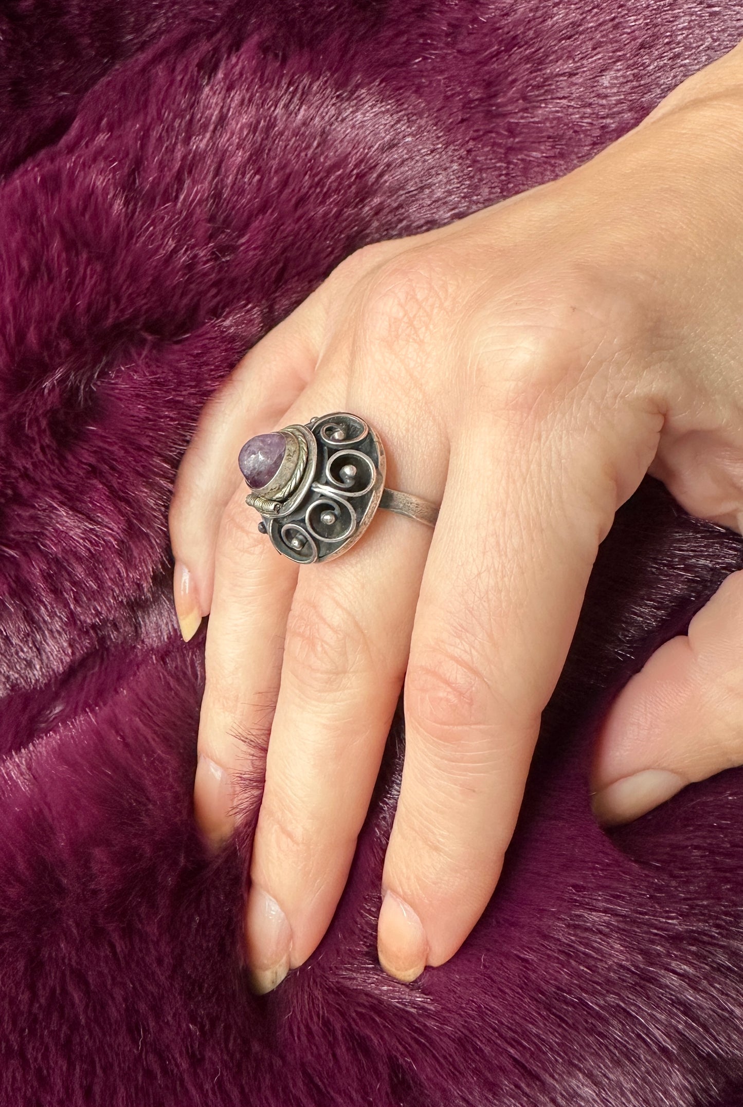 Silver & Amethyst Poison Snuff Ring O/S