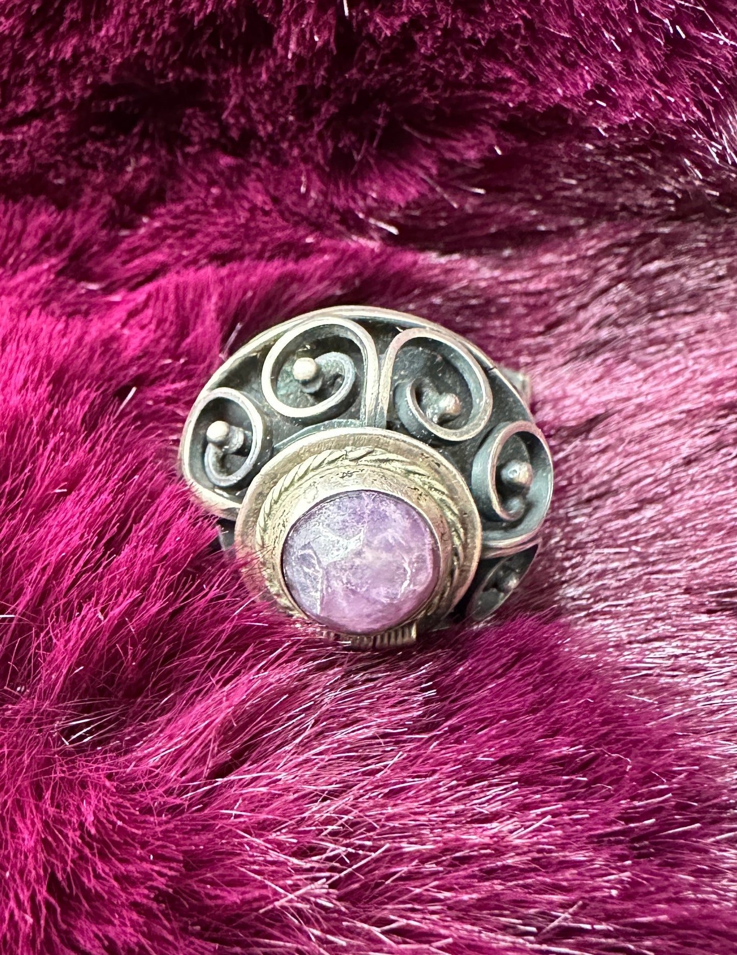 Silver & Amethyst Poison Snuff Ring O/S