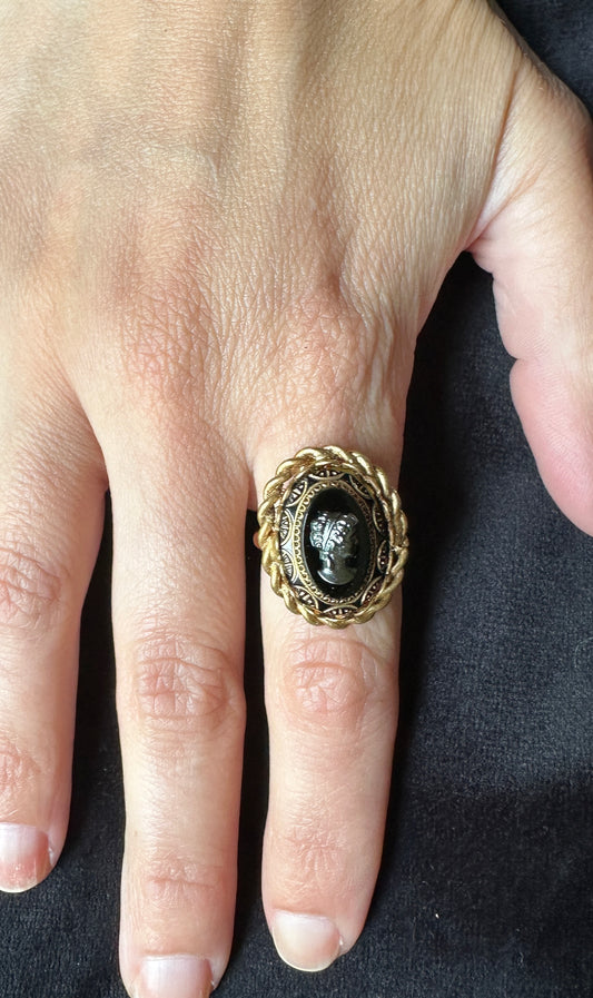 Black & Gold Cameo Ring SZ 3-11