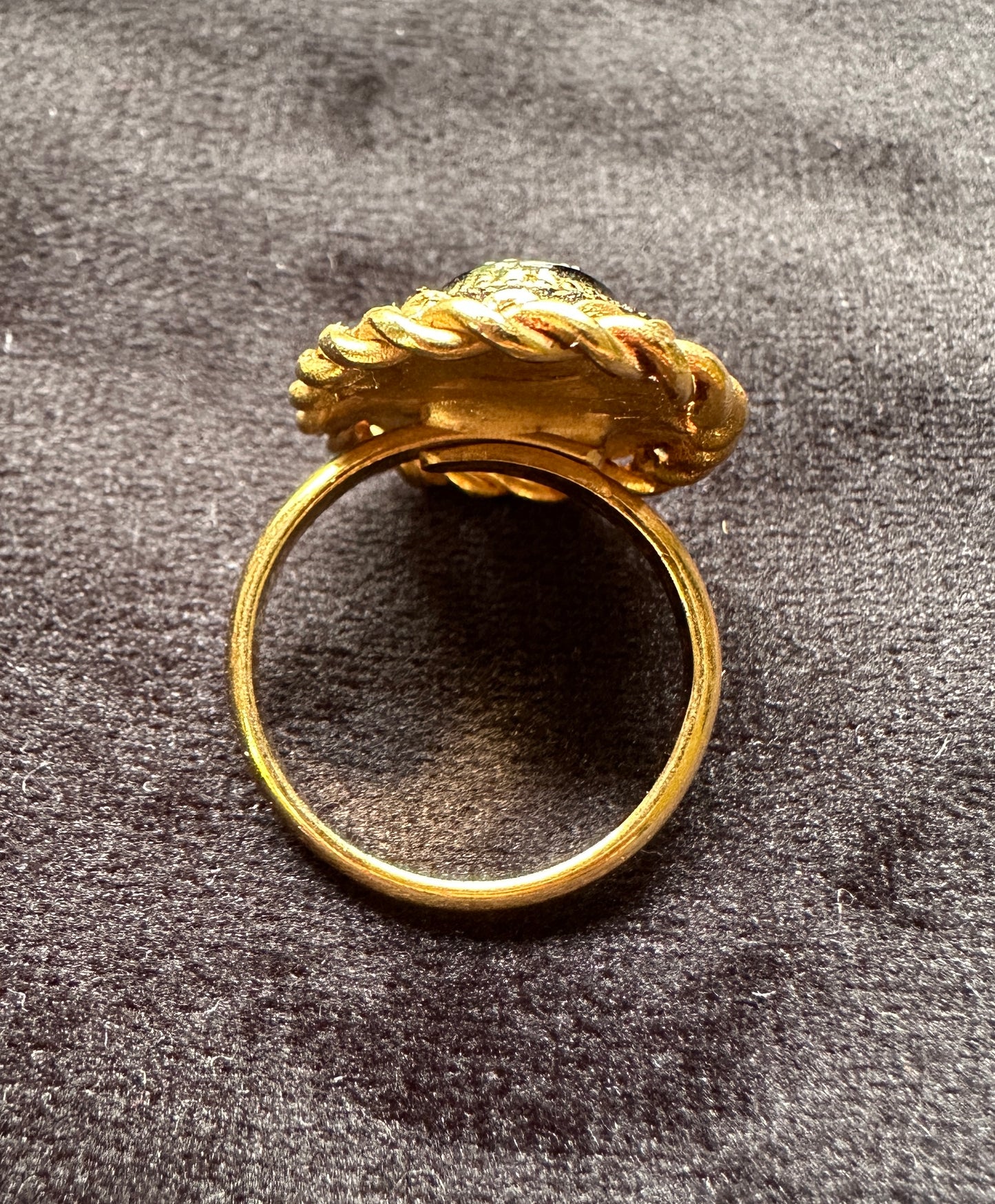 Black & Gold Cameo Ring SZ 3-11