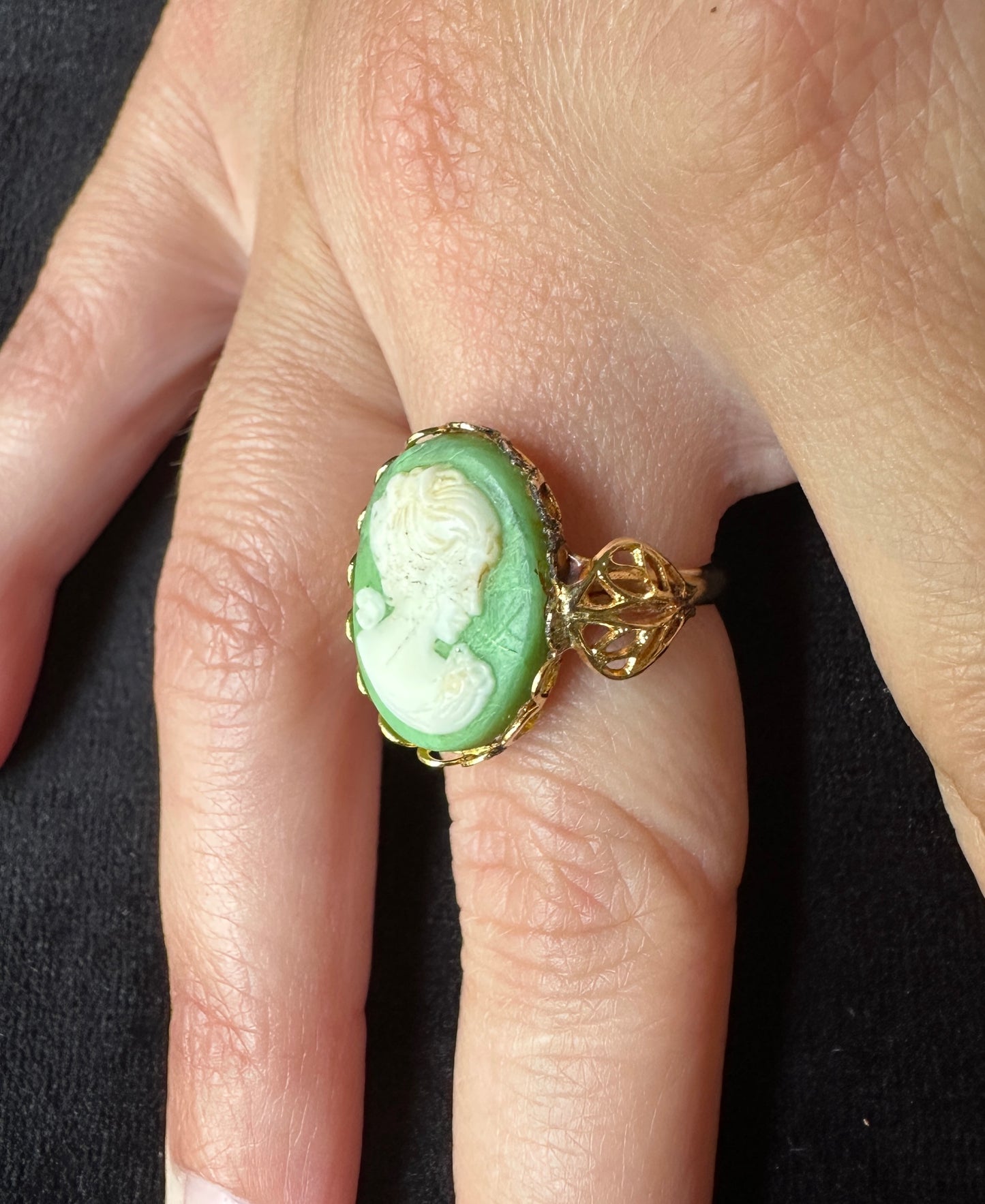 Gold & Green Cameo Ring SZ 3-11