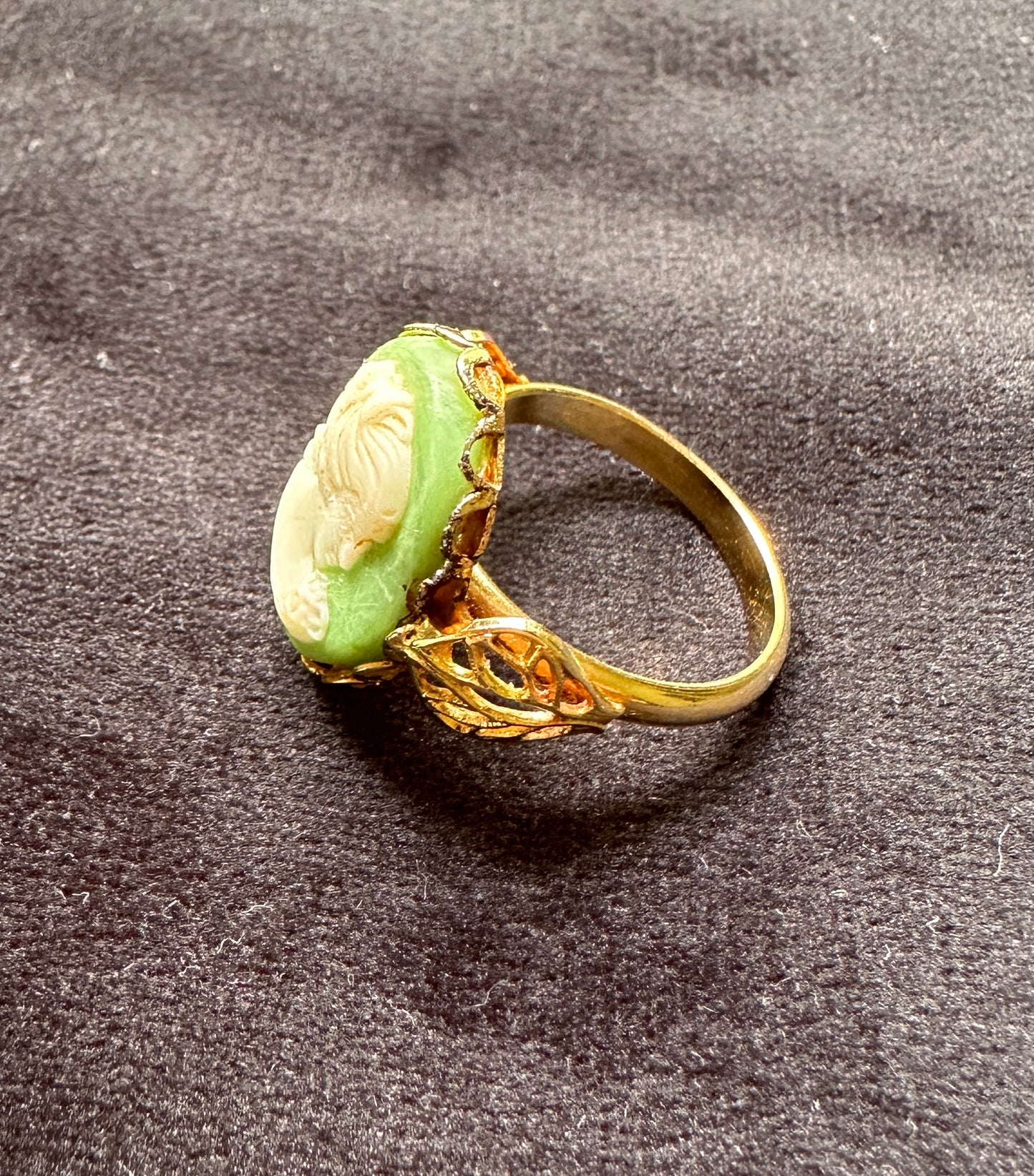 Gold & Green Cameo Ring SZ 3-11