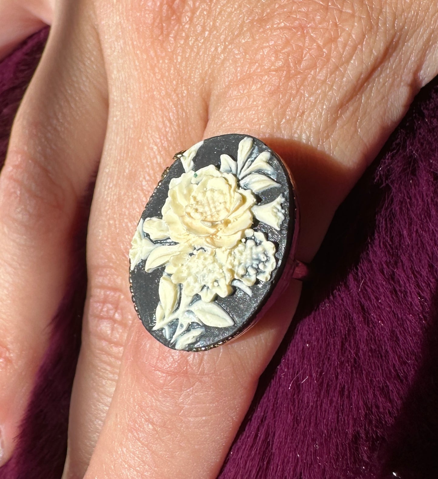 Black And Gold Floral Ring