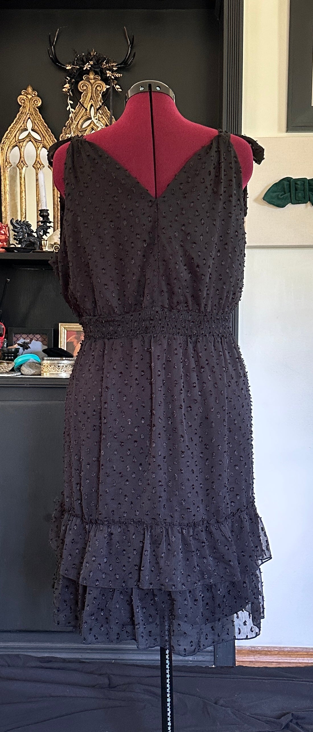 Ruffle Hem Dress SZ 18-20