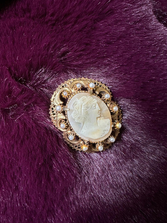 1950s Cameo Pendant/Brooch