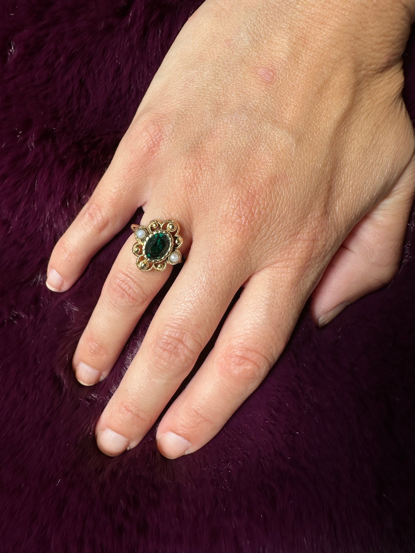 1970s Avon Ring SZ 2-4