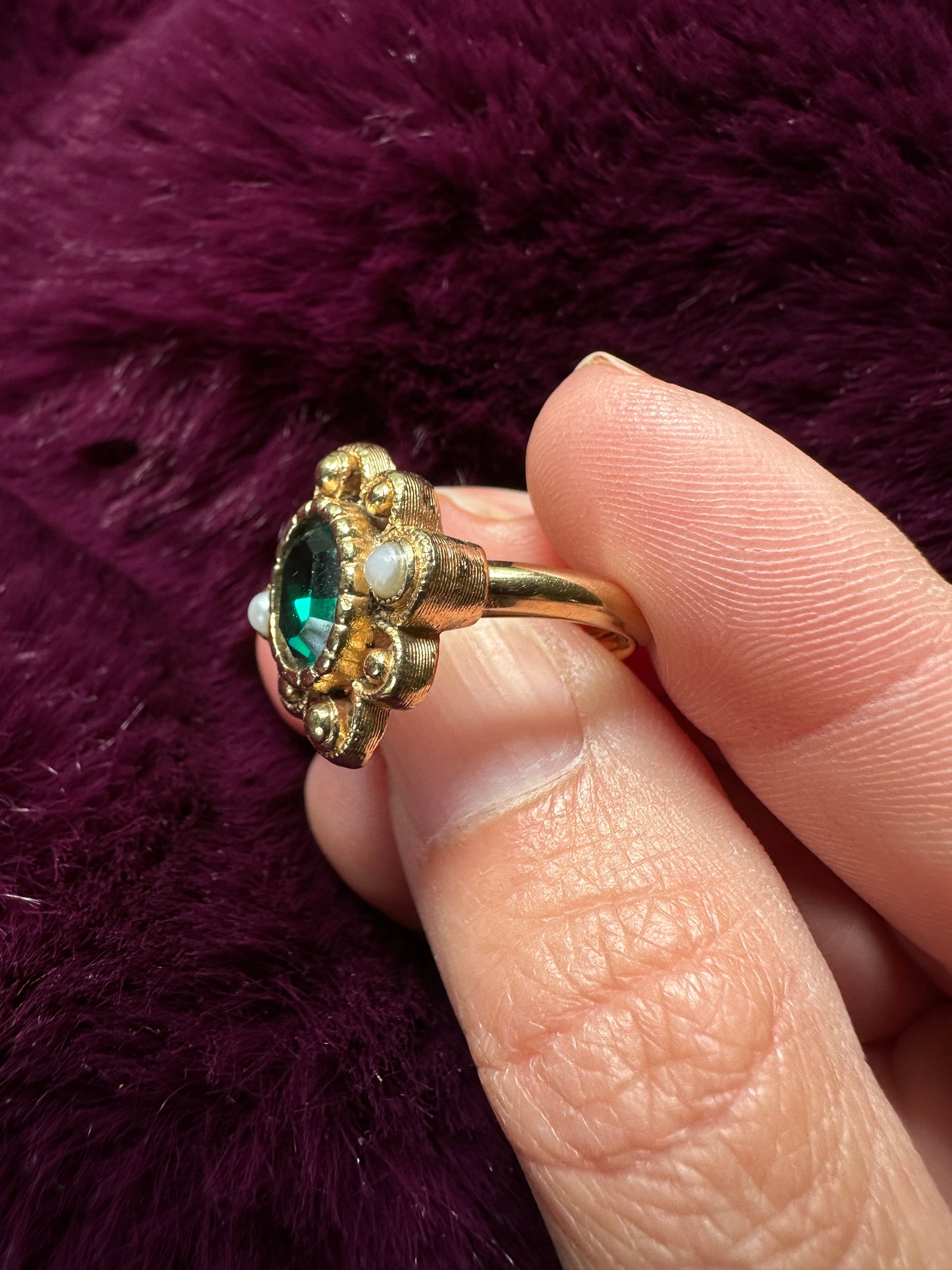 1970s Avon Ring SZ 2-4