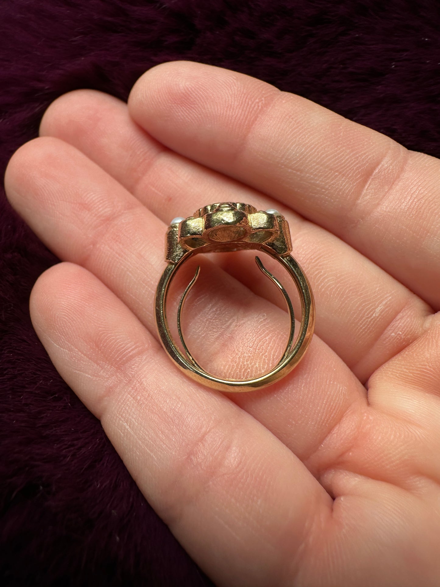 1970s Avon Ring SZ 2-4