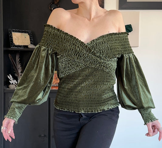Romantic Off-The-Shoulder Velvet Top L