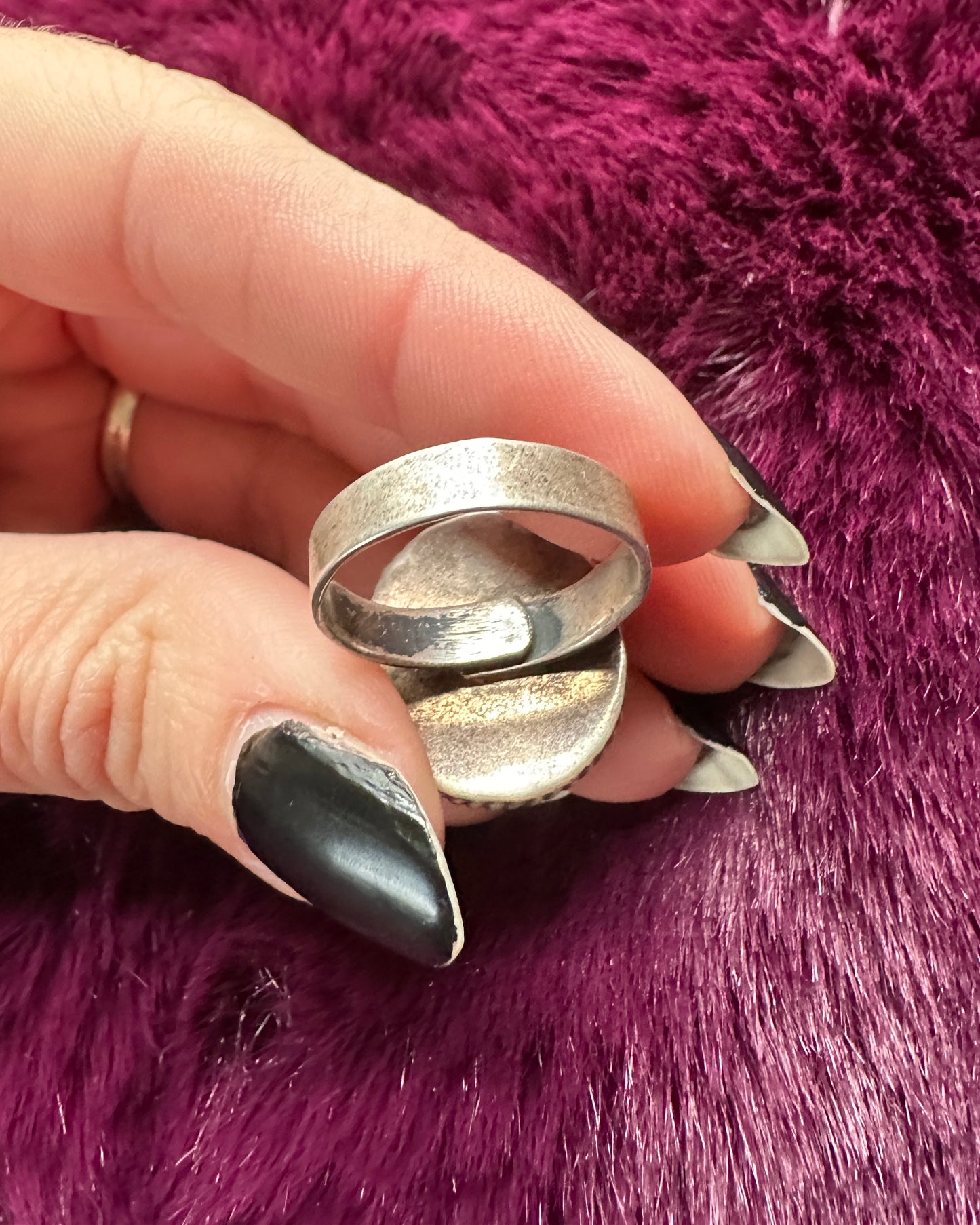Silver & Amethyst Poison/Snuff Ring - Adjustable