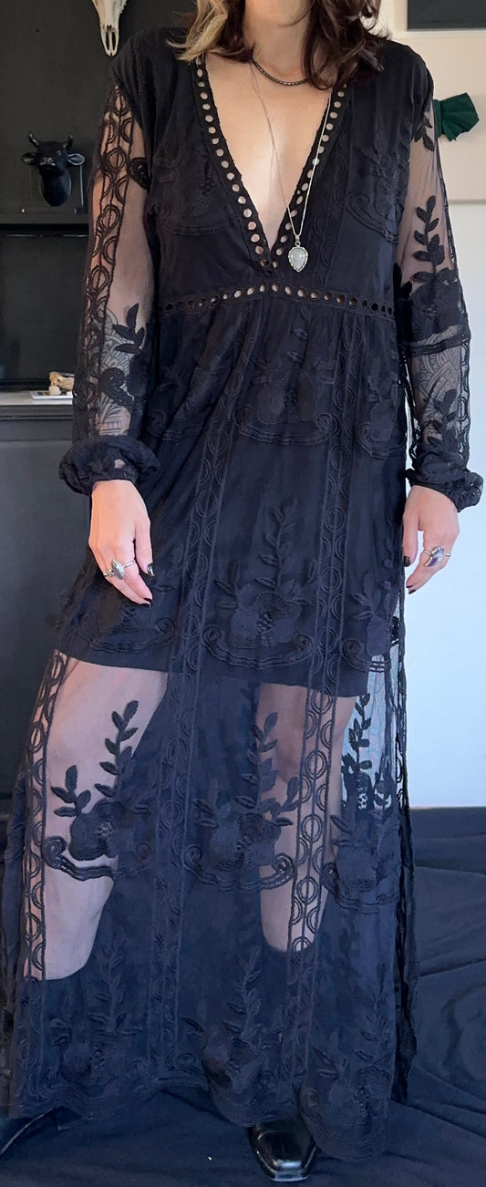 Secondhand Lace Maxi Dress