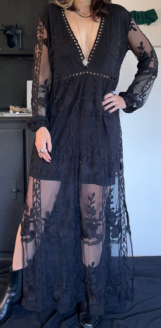 Secondhand Lace Maxi Dress
