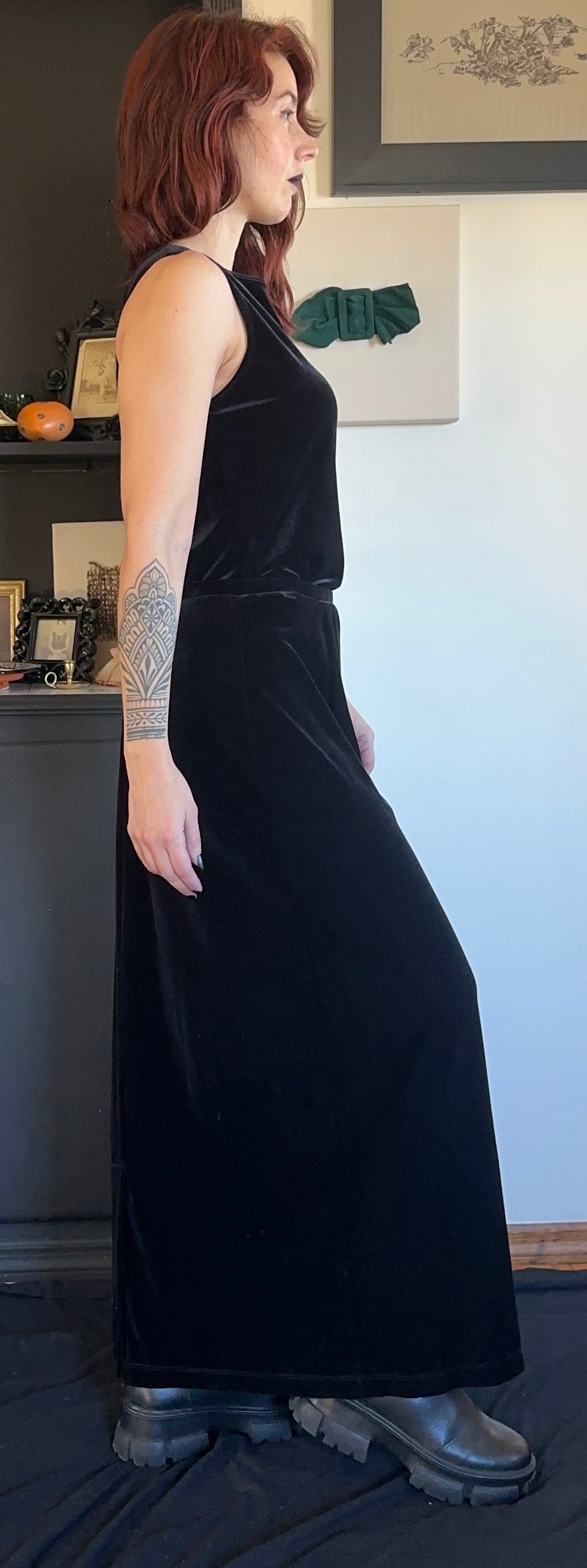 Stretch Velvet Black Maxi Skirt M-L
