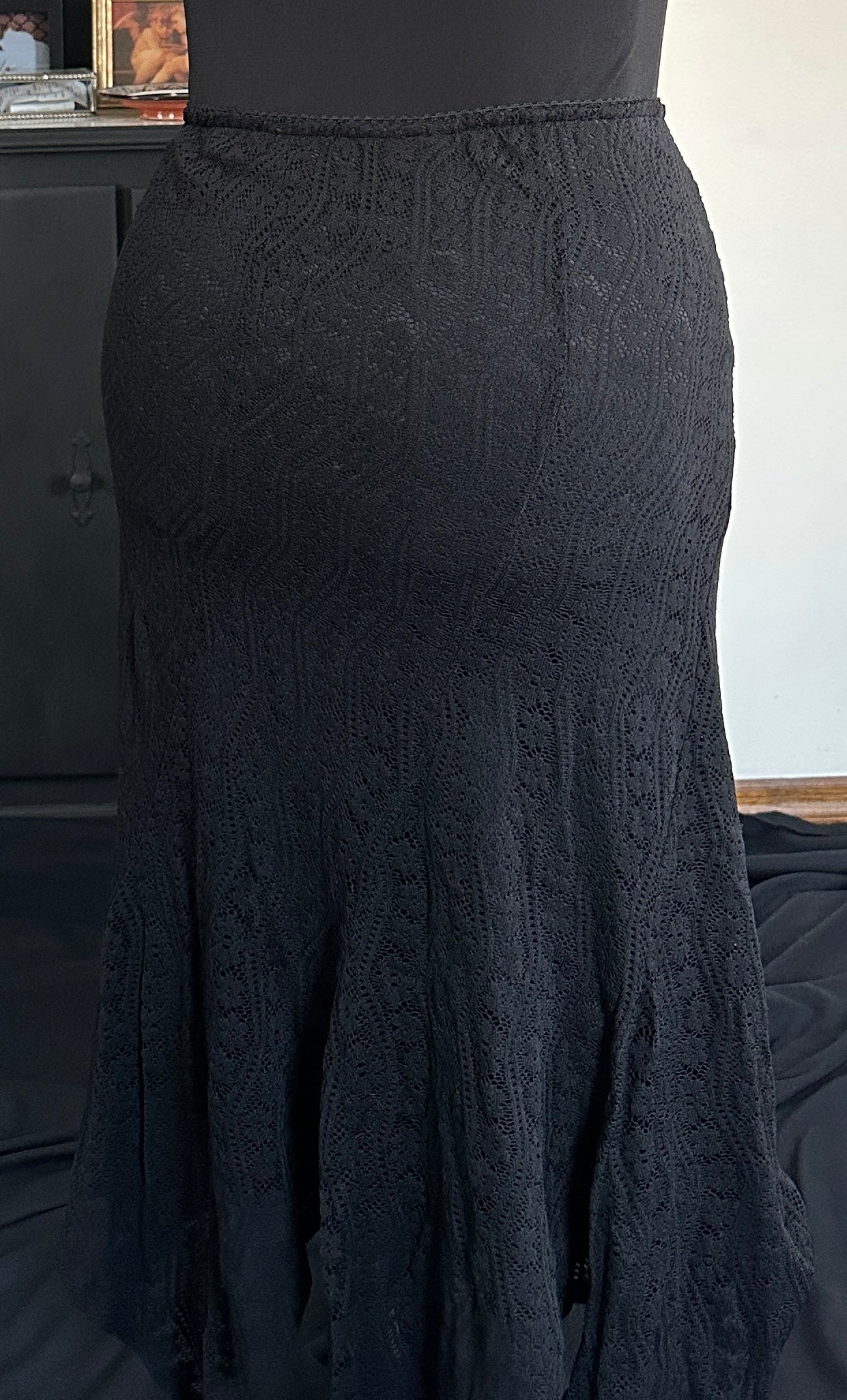 Lace Handkerchief Hem Skirt SZ 12- 14