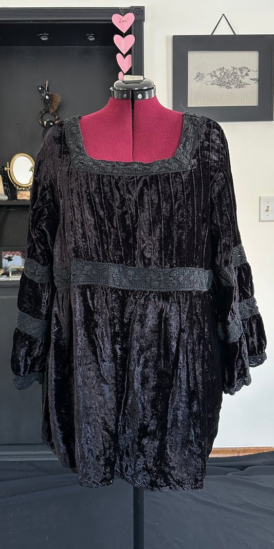 Velvet Renaissance Top SZ 24