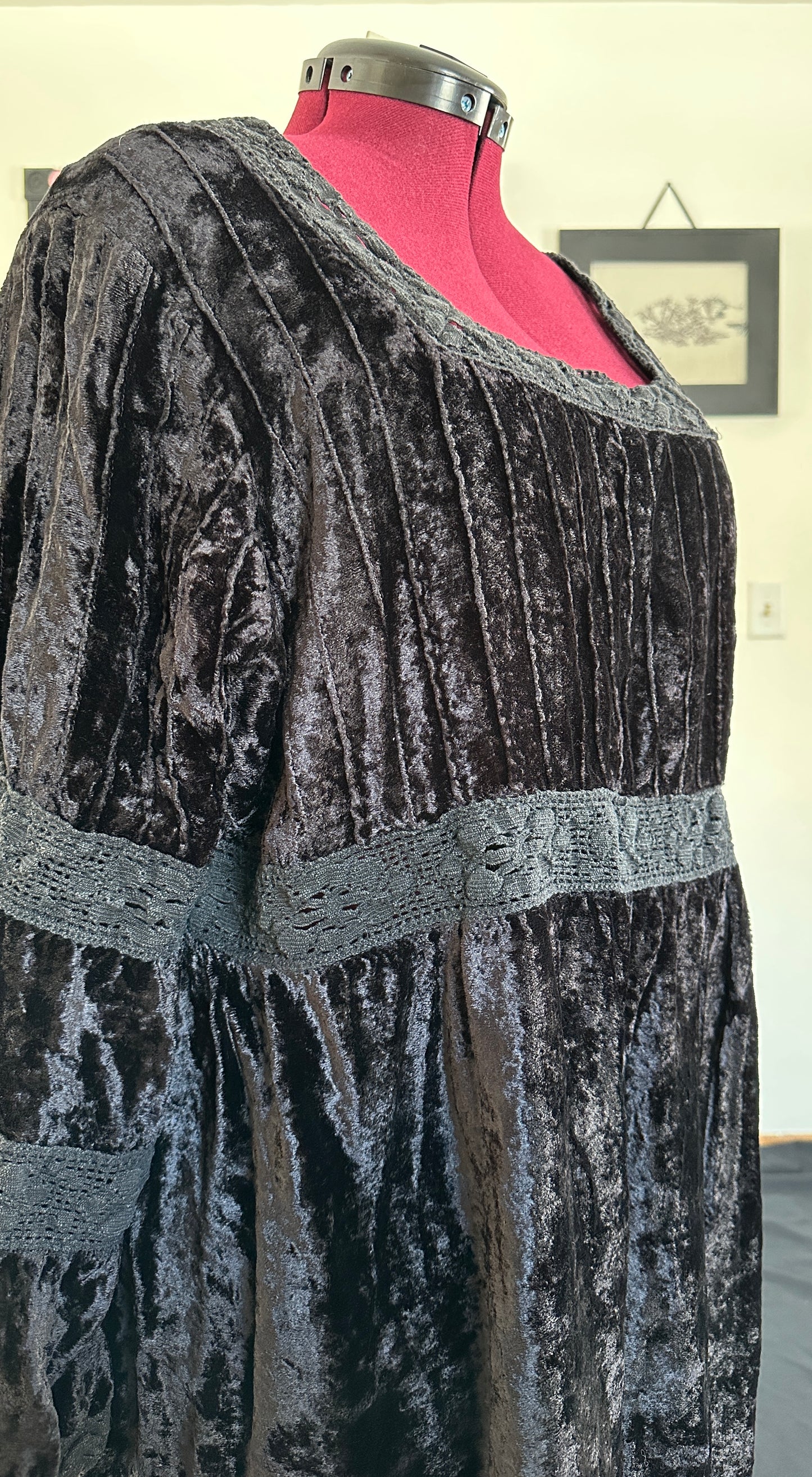 Velvet Renaissance Top SZ 24