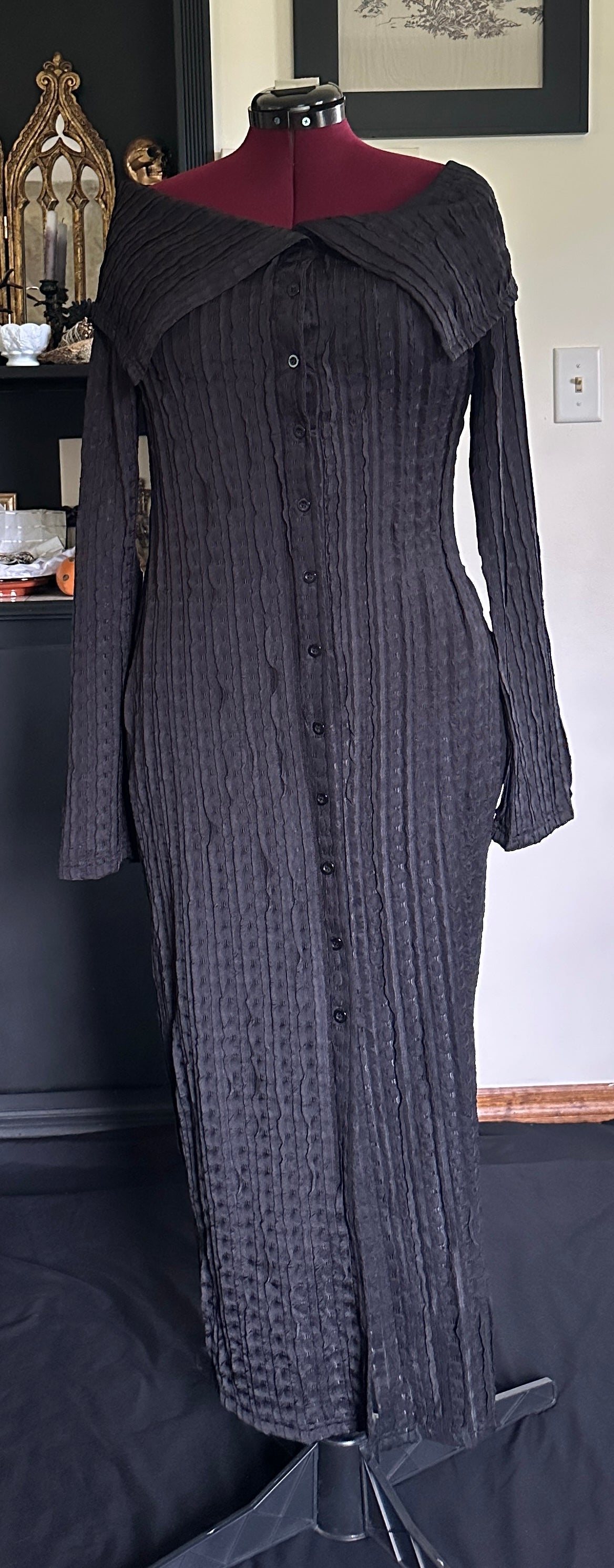 Off-The-Shoulder Witch Dress SZ L