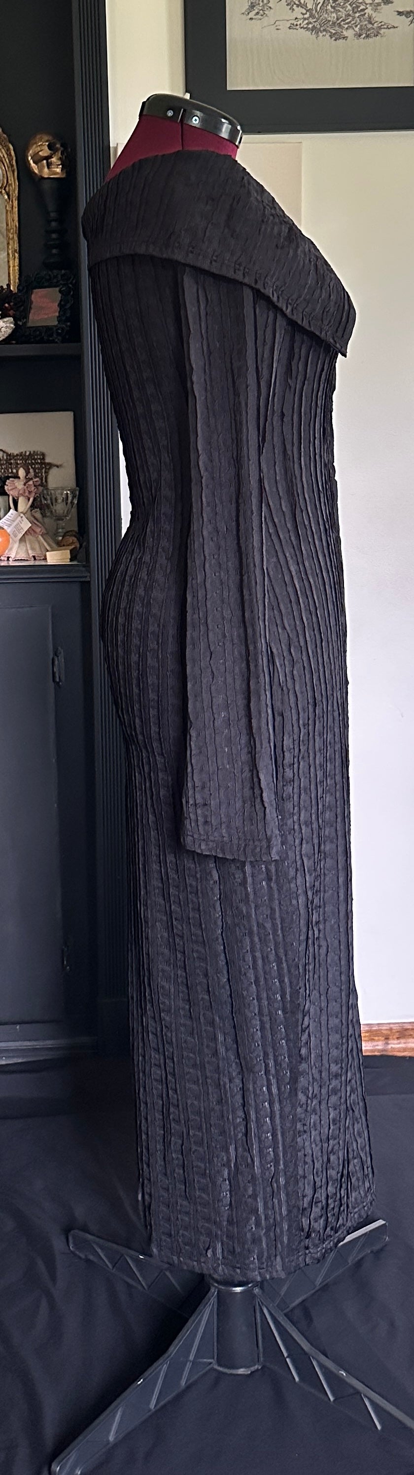 Off-The-Shoulder Witch Dress SZ L