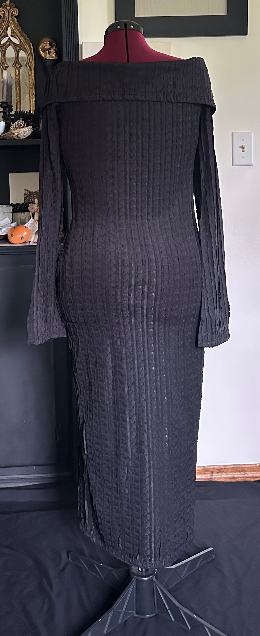 Off-The-Shoulder Witch Dress SZ L