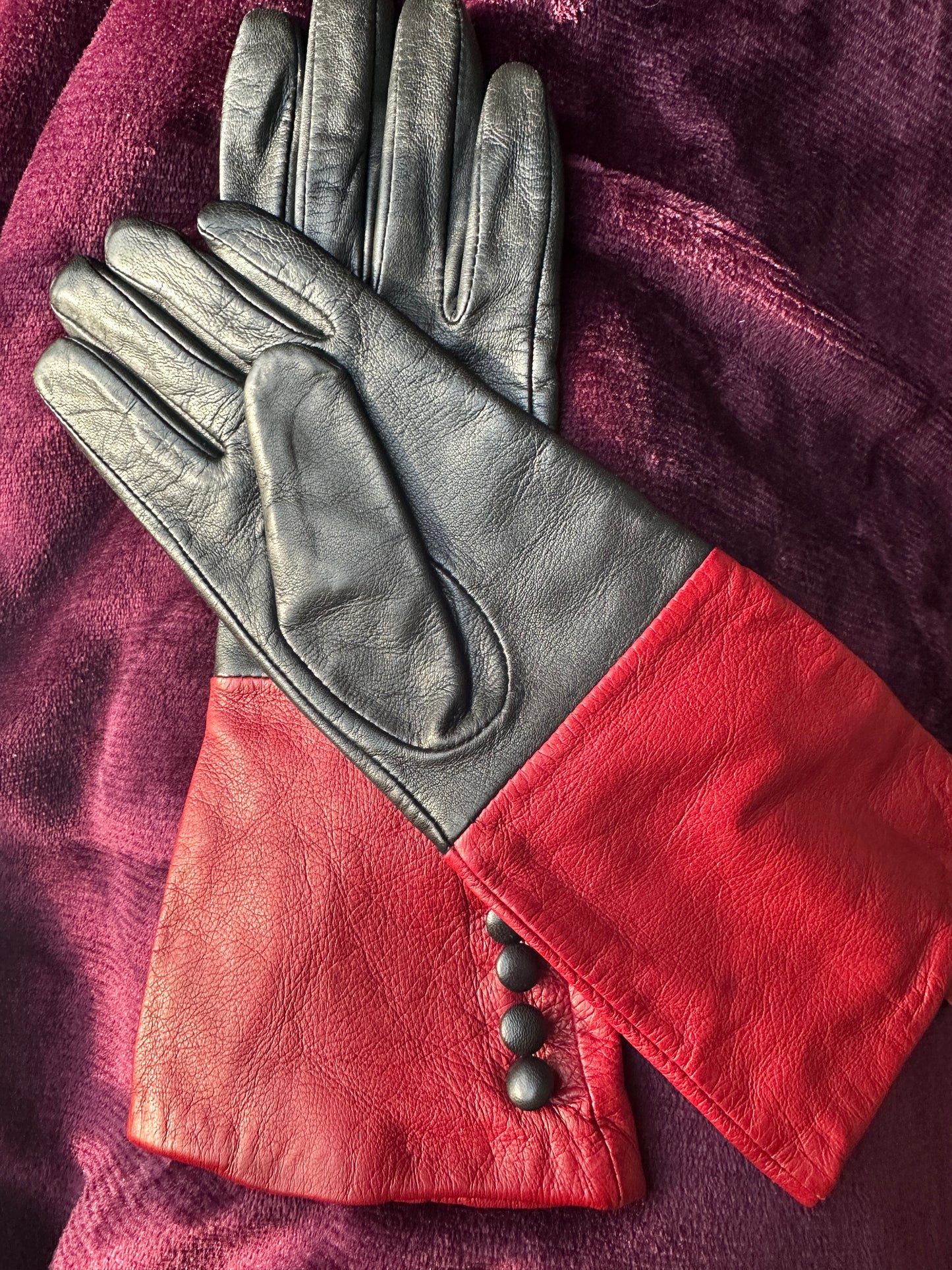Black Leather Gloves S