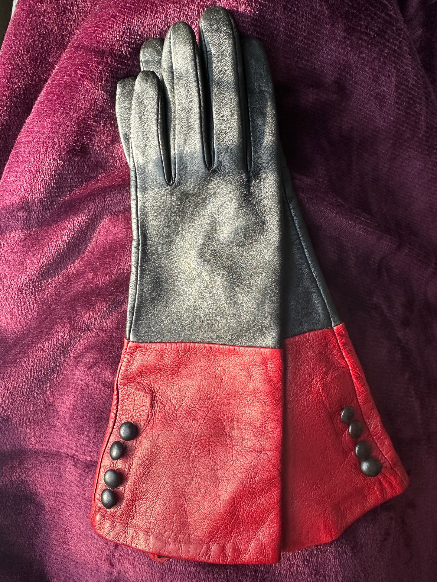 Black Leather Gloves S