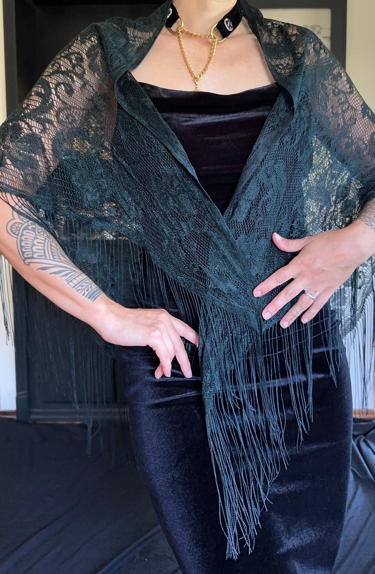 Fringed Lace Shawl O/S