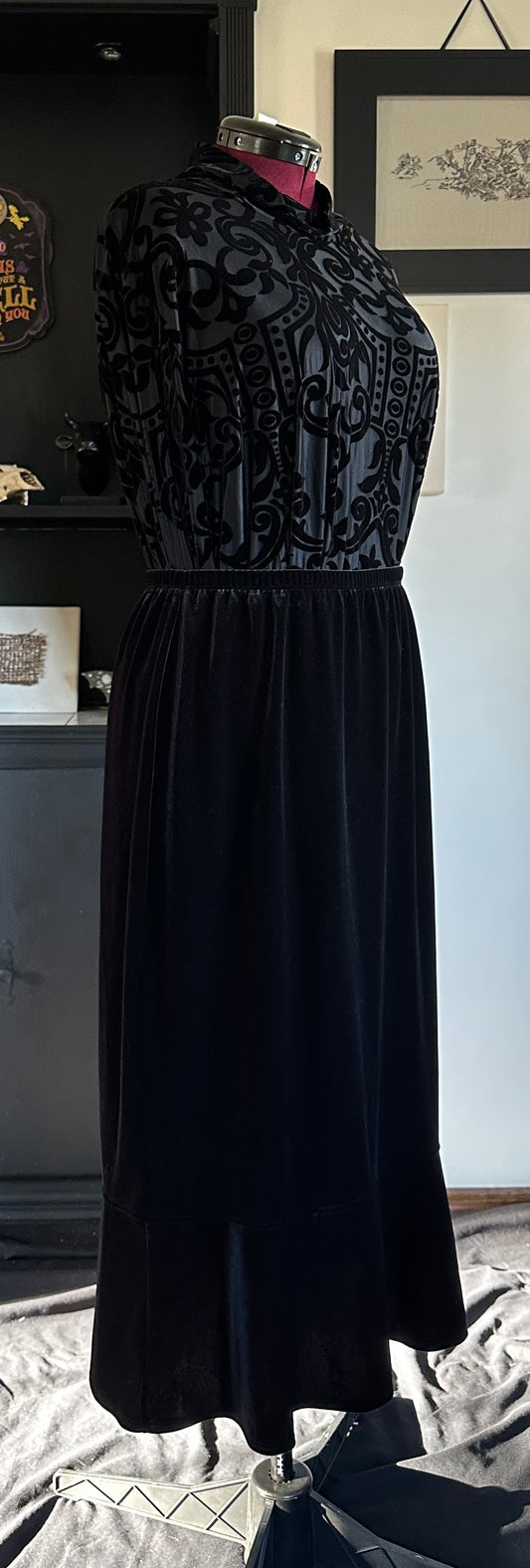Stretch Velvet Ruffle Hem Skirt 3X
